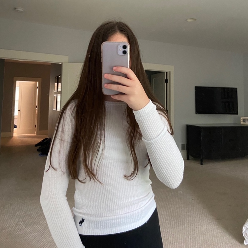 Abercrombie ribbed white top